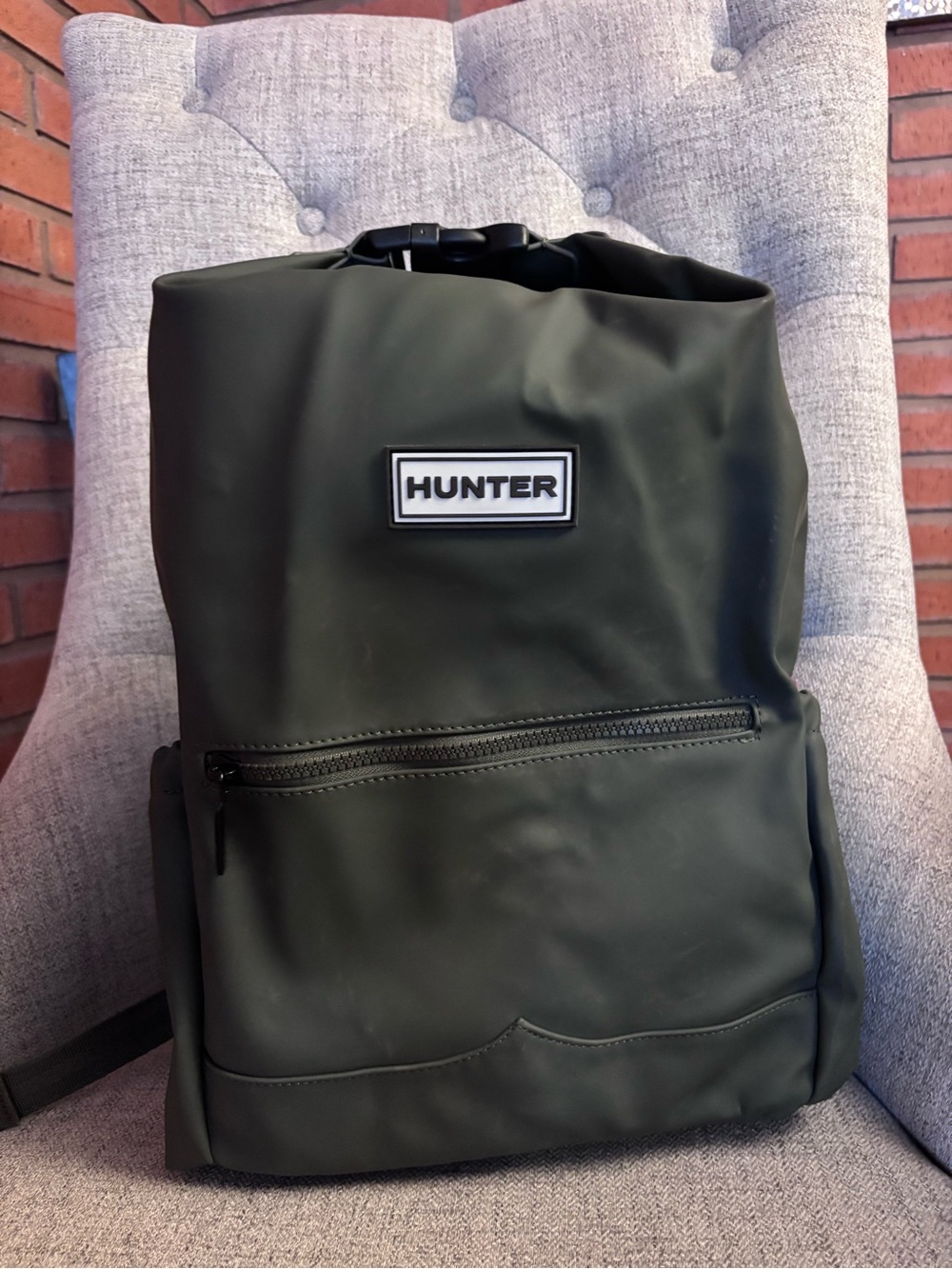 Hunter Men’s Dark Olive Roll-Top Backpack NWT